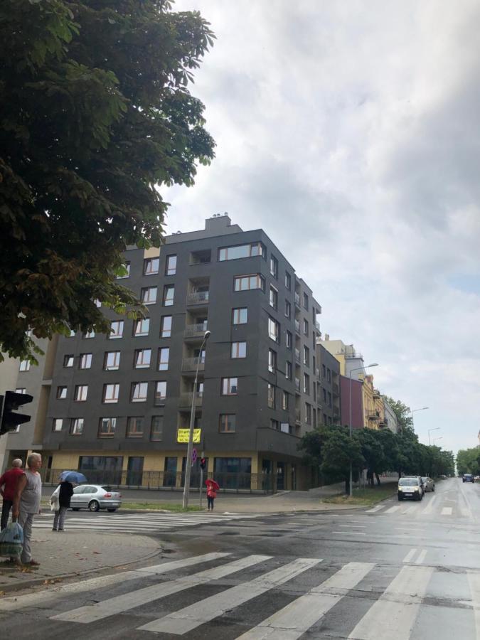 Klimatyzowany Apartament Egipt Z Sauna I Miejscem Parkingowym 凯尔采 外观 照片