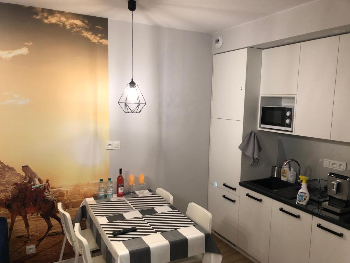 Klimatyzowany Apartament Egipt Z Sauna I Miejscem Parkingowym 凯尔采 外观 照片