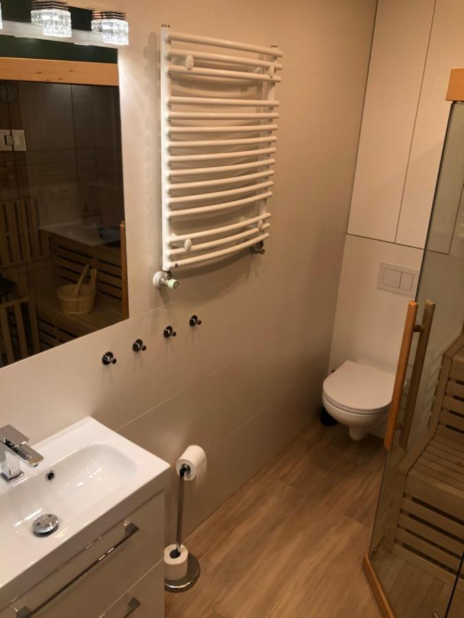 Klimatyzowany Apartament Egipt Z Sauna I Miejscem Parkingowym 凯尔采 外观 照片