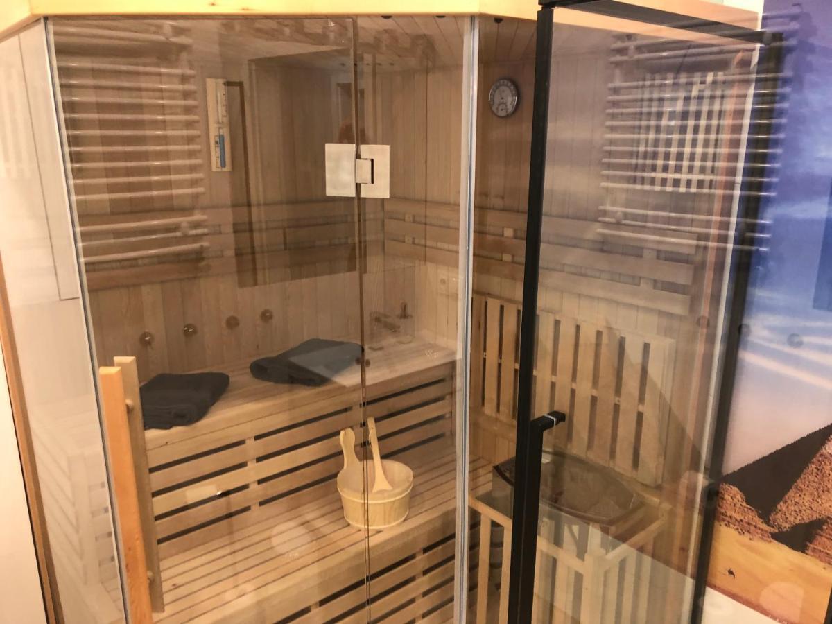 Klimatyzowany Apartament Egipt Z Sauna I Miejscem Parkingowym 凯尔采 外观 照片