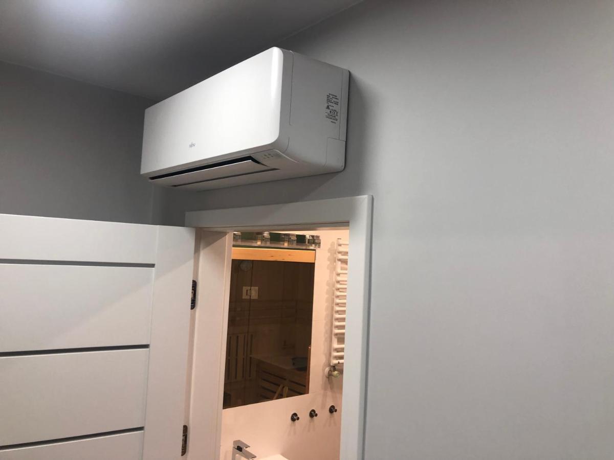 Klimatyzowany Apartament Egipt Z Sauna I Miejscem Parkingowym 凯尔采 外观 照片